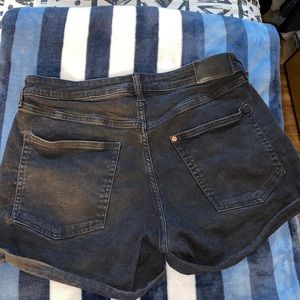 Black Denim high waisted Shorts!